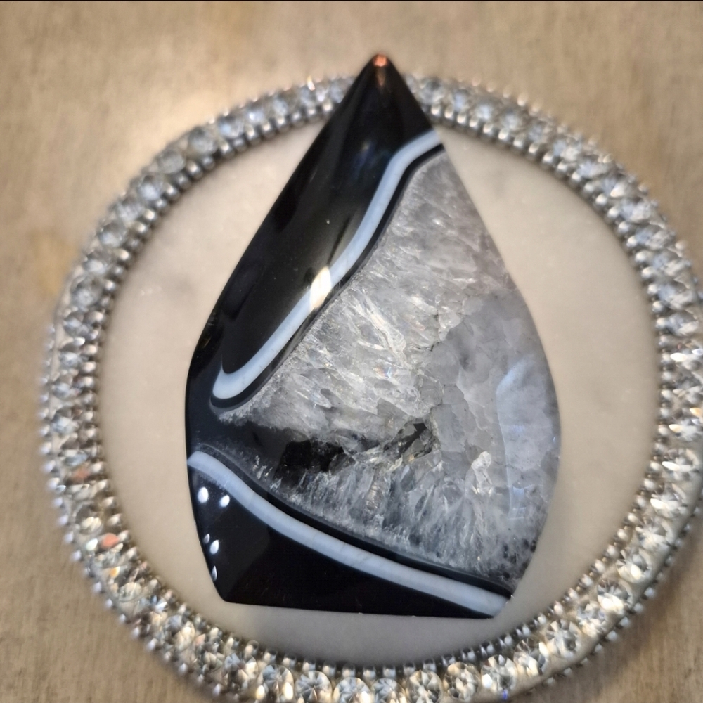 Natural Black Sardonyx Stand-up Freeform Crystal #1 - Picture 6 of 8